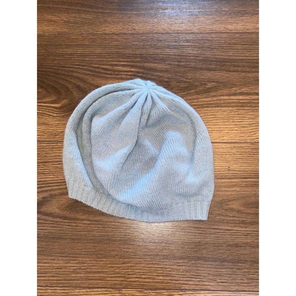 EUC 100% Cashmere Beanie Light blueish/gray
